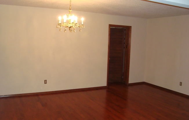 3 beds, 2 baths, $1,935