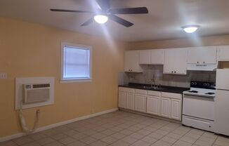 1 bed, 1 bath, 260 sqft, $520, Unit B-2