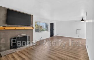 806 E 4 AVE