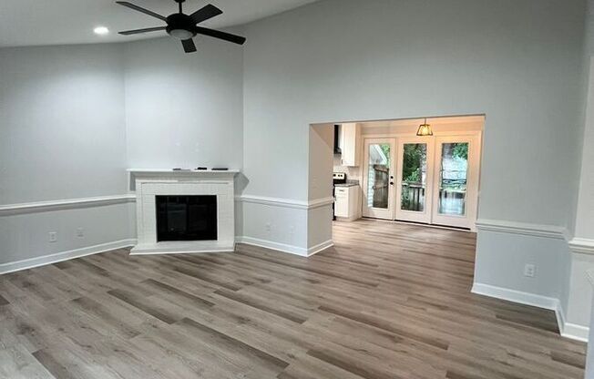 4704 COURTSIDE PL