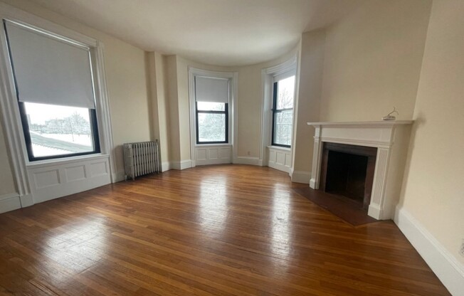 2 beds, 1 bath, 750 sqft, $3,500, Unit 25