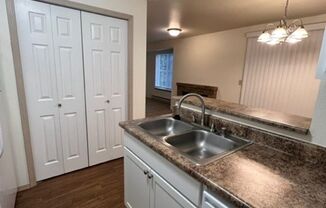 2 beds, 2 baths, 1,030 sqft, $1,725, Unit 714