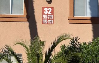 2 beds, 2 baths, $1,400, Unit Unit 2127, Bldg 32