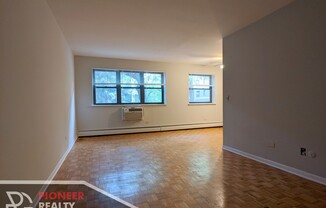 510 W Briar Pl