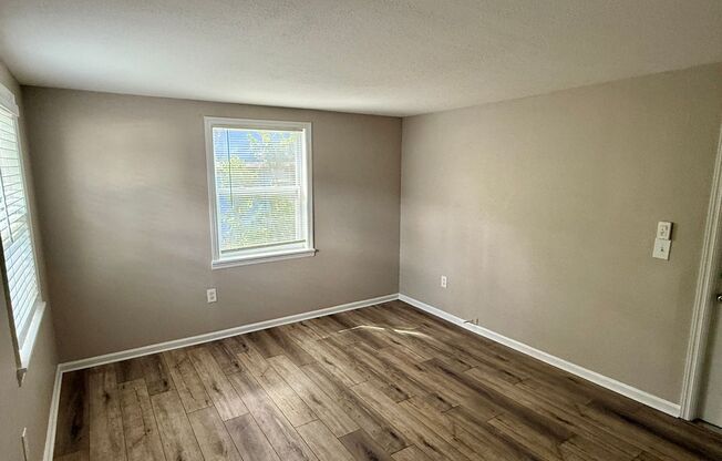 3 beds, 1 bath, $1,950