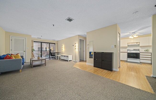 1 bed, 1 bath, 826 sqft, $2,500, Unit 708