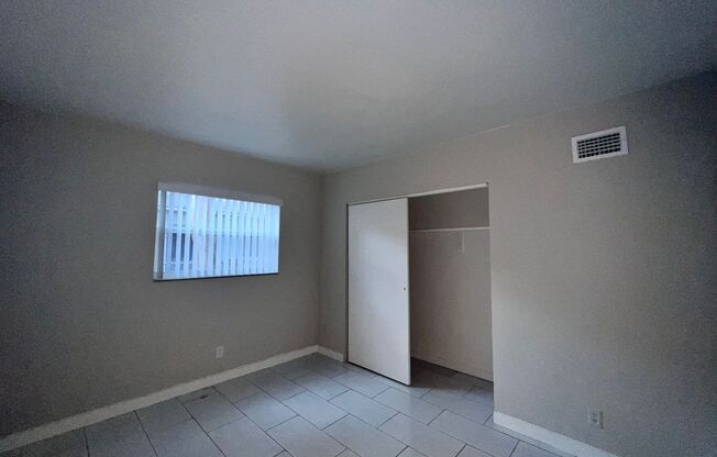 2 beds, 1 bath, 800 sqft, $1,850, Unit 2