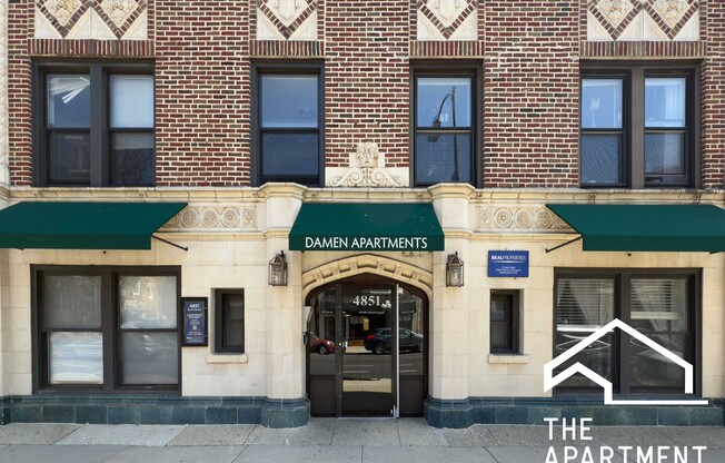4851 N Damen Ave