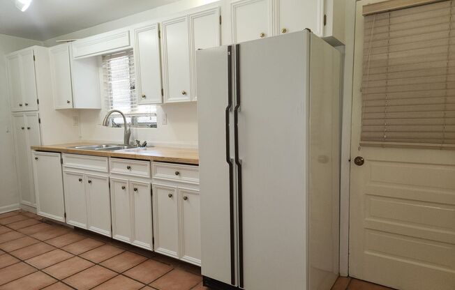 2 beds, 1 bath, $1,799