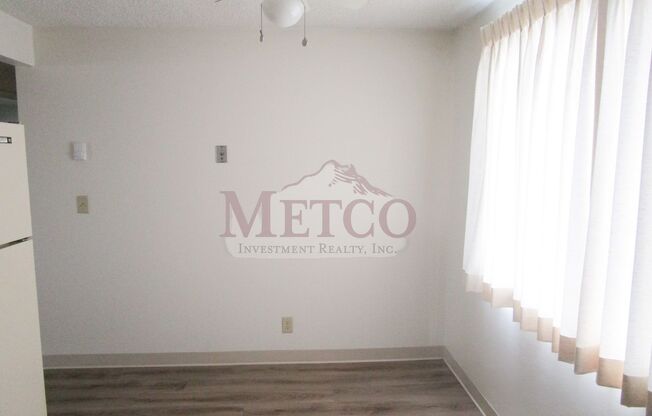 2 beds, 1 bath, 720 sqft, $1,195, Unit 12