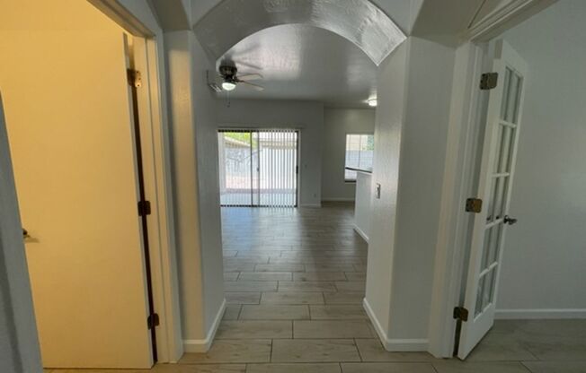 Chandler 3 Bedroom + Den Home | 2.5 Bath | 2-Car Garage | Warner & AZ Ave