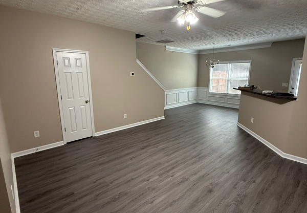518 OAKSIDE PL