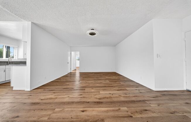 7253-57 Variel Ave