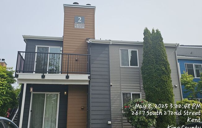 Kent west hill condo - 2 bedroom and 2 bathroom with 2 parking spaces - Water/Sewer and Garbage included with rent!