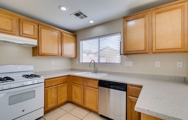 4 beds, 2.5 baths, $1,900