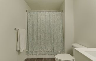 2 beds, 1 bath, 511 sqft, $1,685, Unit 215