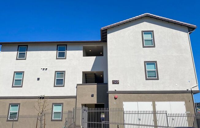 La Perla Apartments