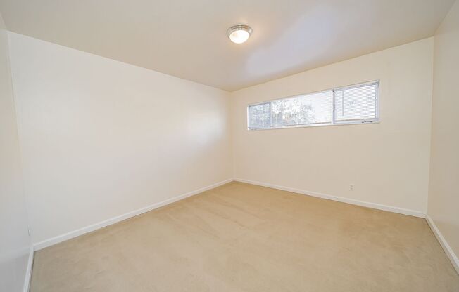 2 beds, 1 bath, $2,195, Unit 4