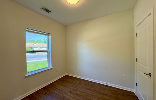 Townhomes along Hamilton Ave, MD!
