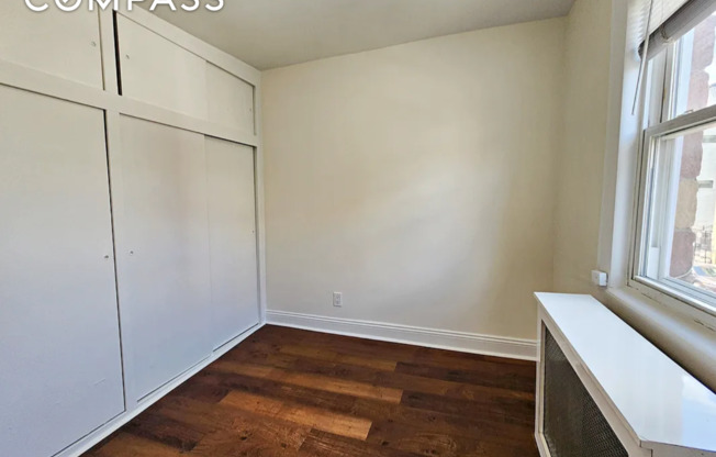 234 N 7 ST