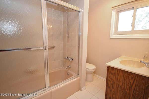 3 beds, 3 baths, 1,189 sqft, $3,400