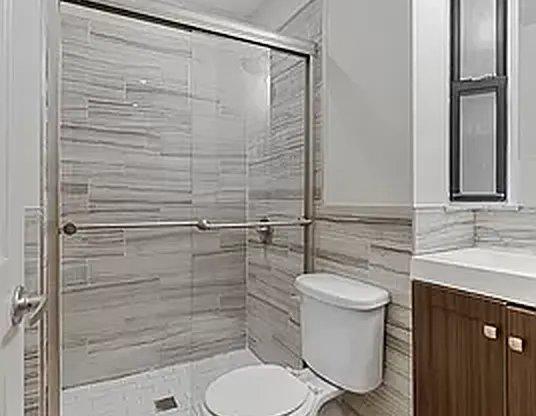 4 beds, 2 baths, $7,762, Unit 4
