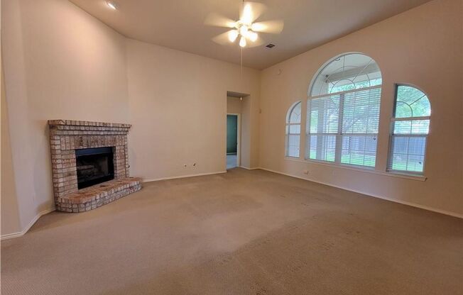 Gorgeous 3 Bed/2 Bath