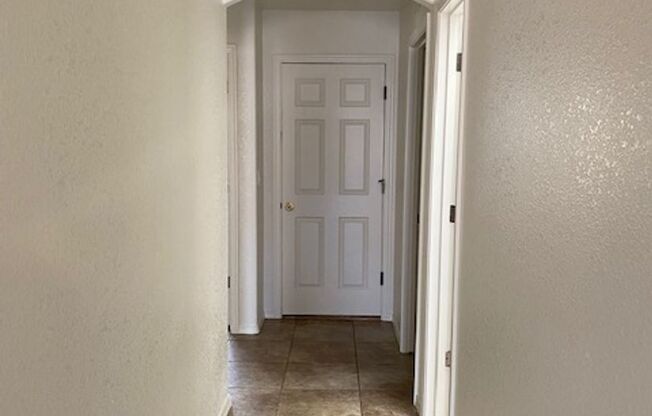 3 beds, 2 baths, $2,450, Unit Maricopa Ave