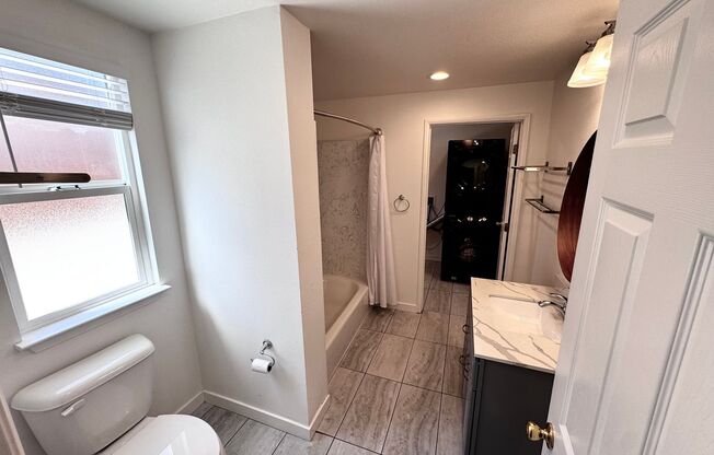 2 beds, 1 bath, $2,450, Unit 2844