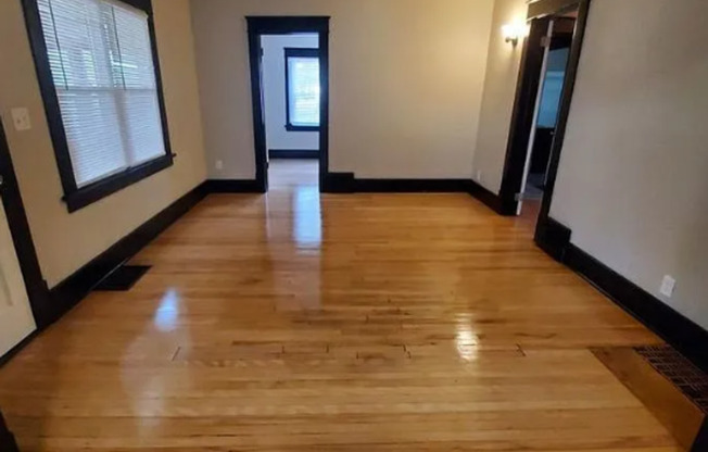 2 Bedroom Home with Detached Garage, Fenced Yard + Pet Friendly!