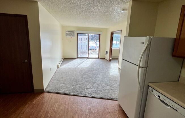 2 beds, 1 bath, 780 sqft, $1,081, Unit VC-110