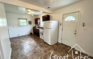 2 beds, 1 bath, $1,050