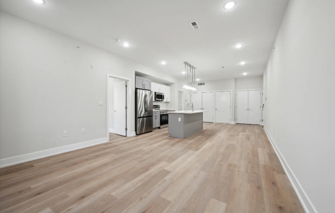 701 N 40 ST