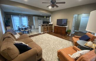 3 beds, 2 baths, $1,375