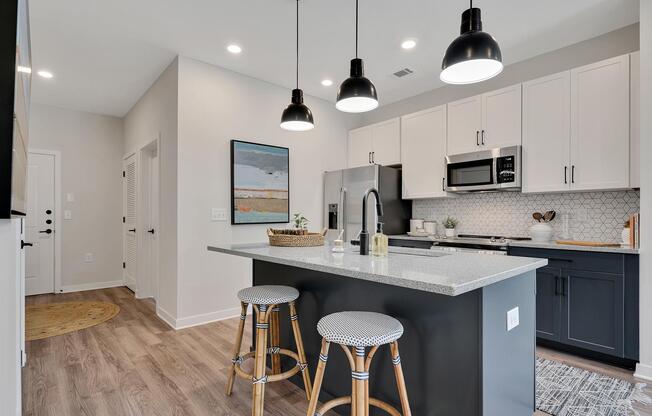 LUXURIOUS LIGHTING AND COUNTERTOPS