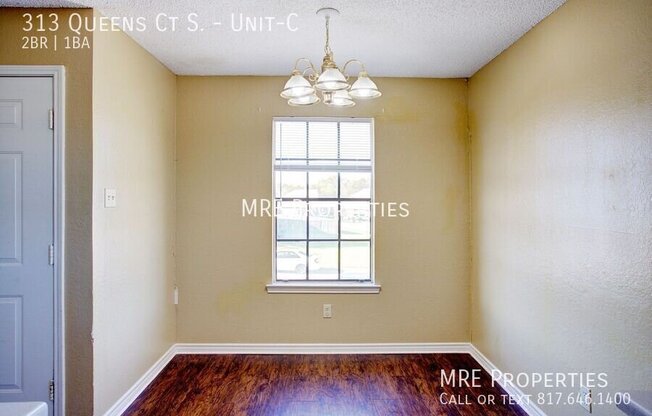313 QUEENS CT S