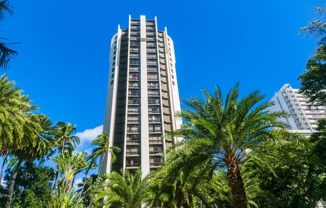 Liliuokalani Gardens 1b1b1pkg King Tower,