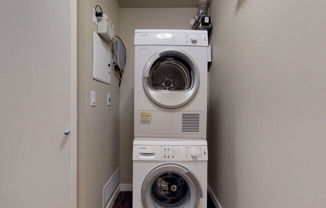 2 beds, 2 baths, 1,206 sqft, $2,995, Unit A615