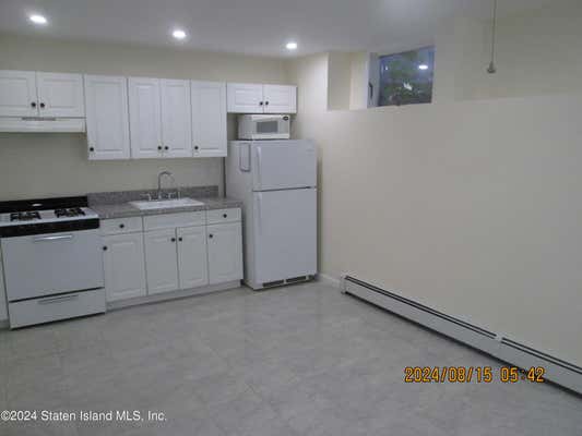 1 bed, 1 bath, 3,000 sqft, $1,550