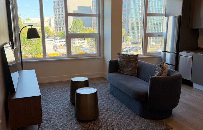 1 bed, 1 bath, 569 sqft, $1,999, Unit 305