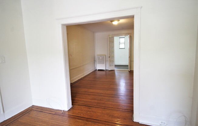 2025/2026 JHU Off-campus 5bd/3ba Rowhome w/ OSP & W/D!. Available 6/9/25!