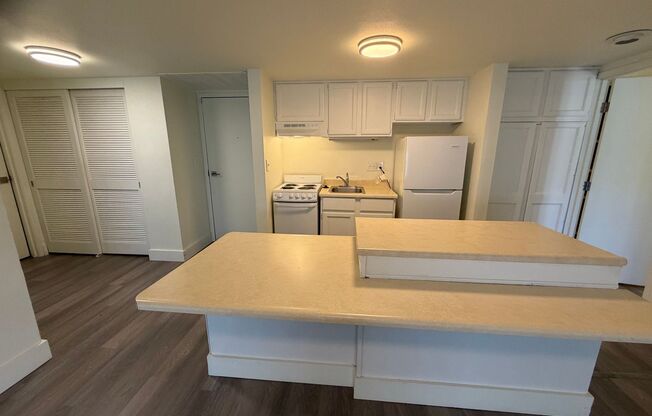 2 beds, 1.5 baths, 950 sqft, $1,395, Unit 268E