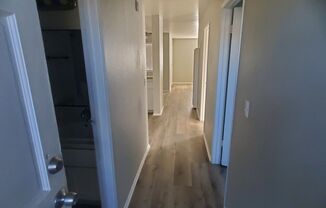 2 beds, 1 bath, $2,000, Unit 204