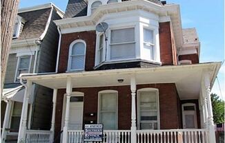 319 Roosevelt Ave. 2nd Floor