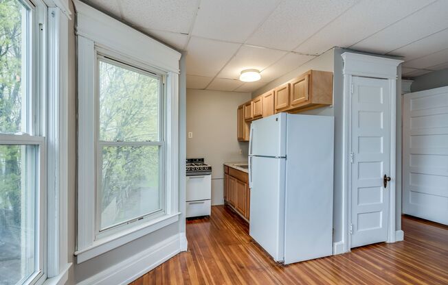 1 bed, 1 bath, $850, Unit Unit 3