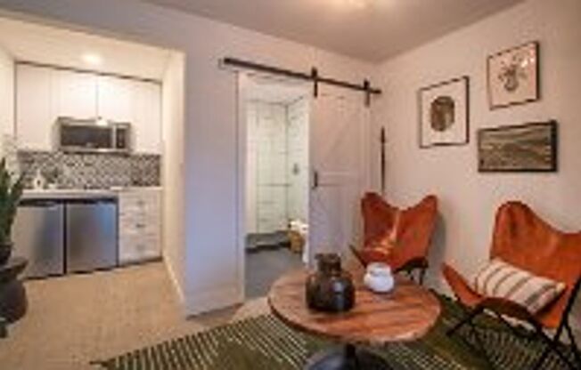 Studio, 1 bath, $1,145, Unit 233