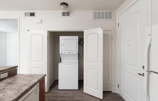 1 bed, 1 bath, 600 sqft, $2,600