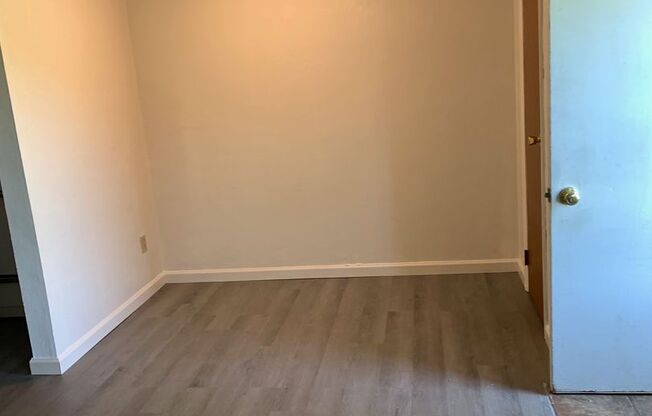 1 bed, 1 bath, $650, Unit 86