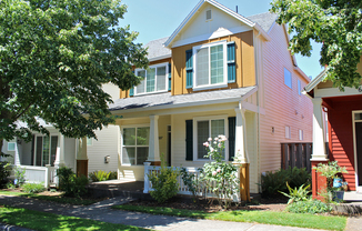 Immaculate 3 Bed, 2.5 Bath House in Beaverton/Aloha