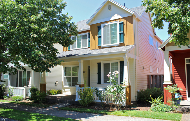 Immaculate 3 Bed, 2.5 Bath House in Beaverton/Aloha